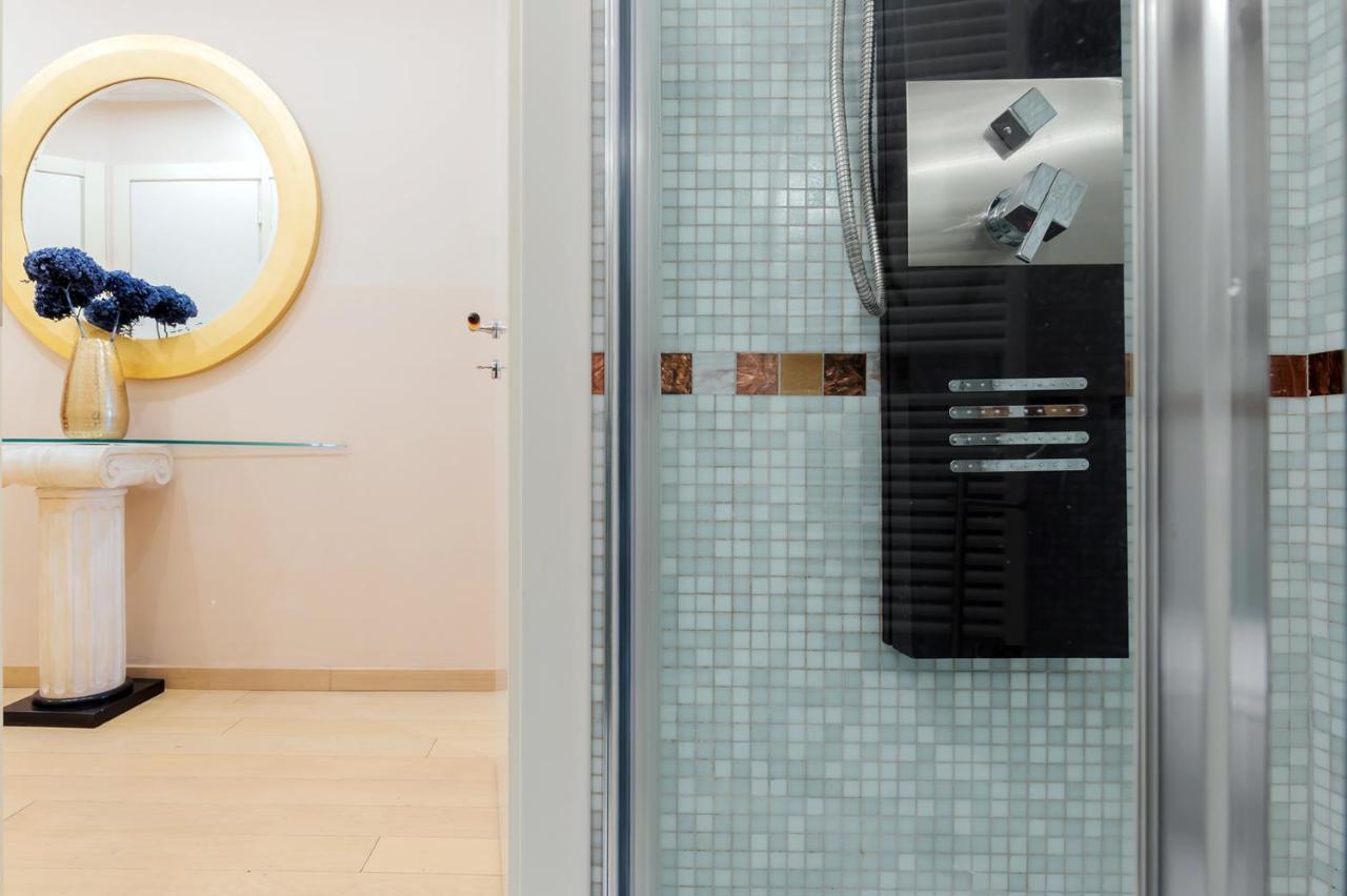 Milan Retreats Duomo Suites Εξωτερικό φωτογραφία