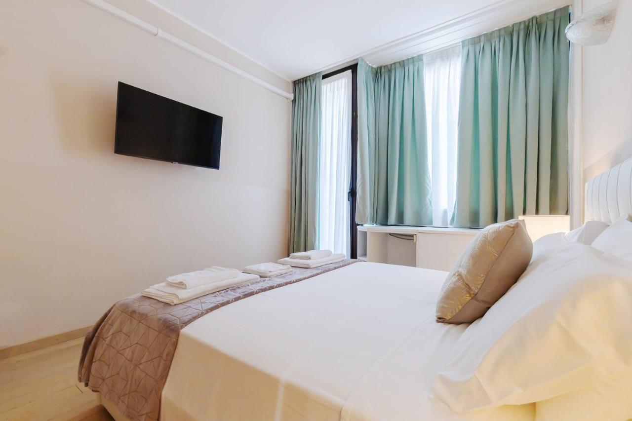Milan Retreats Duomo Suites Εξωτερικό φωτογραφία